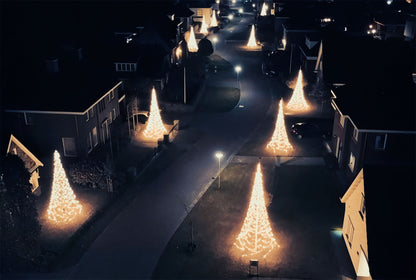 LED Christmas Tree for Flagpole_compressed.jpg__PID:6cb03be0-976f-4077-bfa7-86f46a479235